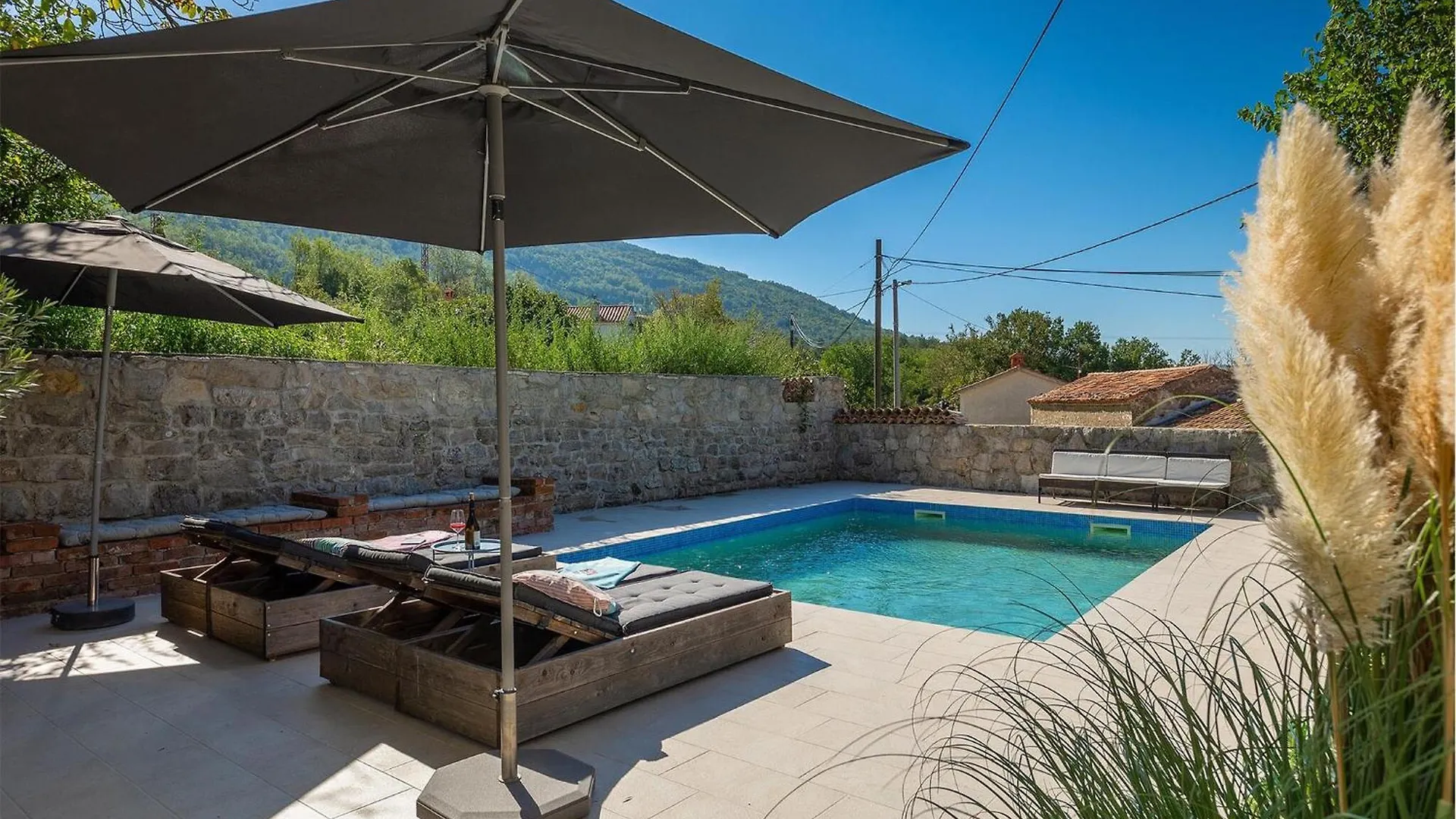 Villa Kozljak 0*,  Croatia